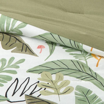 Toddler Botanical Print Kids' Comforter Green - Pillowfort™ 2 Toddler Botanical Print Kids' Comforter Green - Pillowfort™ - Image 2