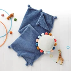 Holiday Gift Kids' Pillow And Throw Set Green - Pillowfort™