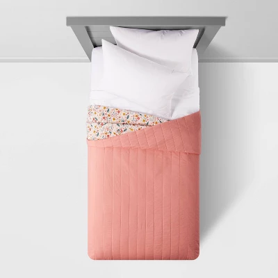 Garden Floral Cotton Kids' Quilt - Pillowfort™ 5 Garden Floral Cotton Kids' Quilt - Pillowfort™ - Image 5