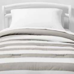 Toddler Rugby Striped Cotton Kids' Comforter - Pillowfort™ -Pillowfort Kids Cheap Store GUEST dfd37474 3199 4e89 bf8f 0a344386789b